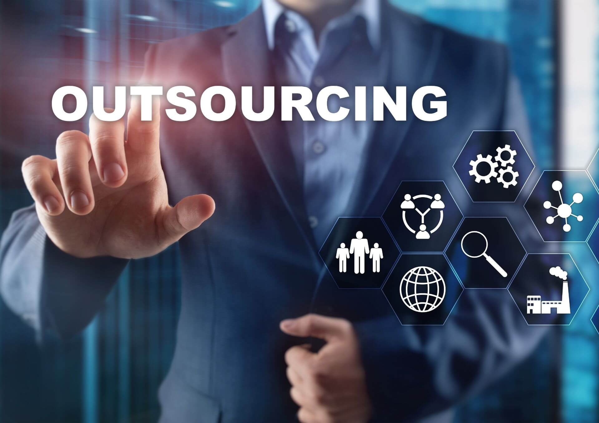 Vantagens e desvantagens da terceirização